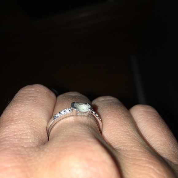 Sterling and aquamarine ring - Picture 3 of 3